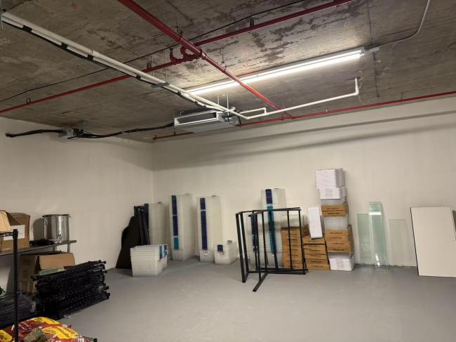 旺铺招租手快才有：罗斯福大道108街一楼新店面约700呎+两个洗手间+地下室约1 class=